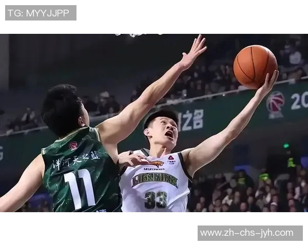 辽宁队迎战劲敌全力争胜展现团队精神与拼搏意志